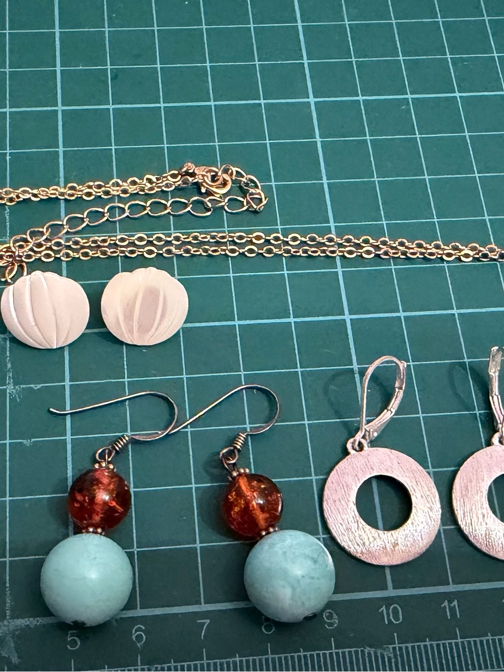 Lot of jewelry